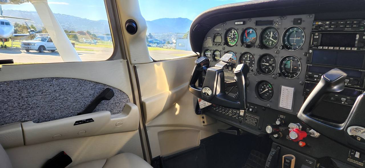 Cessna 172 Skyhawk - Photo 1